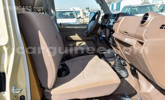Buy Import Toyota Land Cruiser Beige Car in Import - Dubai in Conakry Buy Import Toyota Land Cruiser Beige Car in Import - Dubai in Conakry
