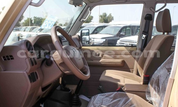 Buy Import Toyota Land Cruiser Beige Car in Import - Dubai in Conakry Buy Import Toyota Land Cruiser Beige Car in Import - Dubai in Conakry