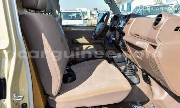 Buy Import Toyota Land Cruiser Beige Car in Import - Dubai in Conakry Buy Import Toyota Land Cruiser Beige Car in Import - Dubai in Conakry
