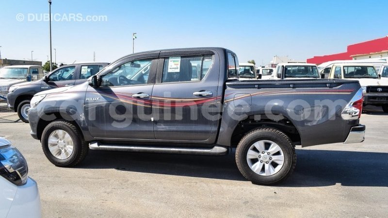 Big with watermark toyota hilux conakry import dubai 5086