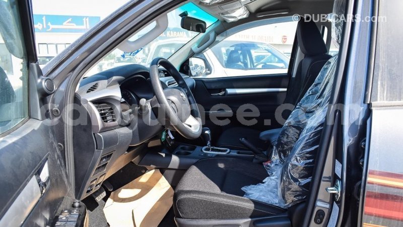Big with watermark toyota hilux conakry import dubai 5086
