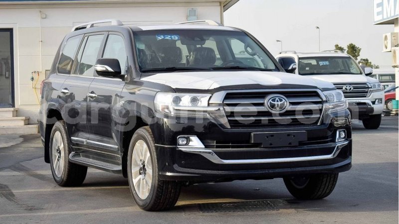 Big with watermark toyota land cruiser conakry import dubai 5090