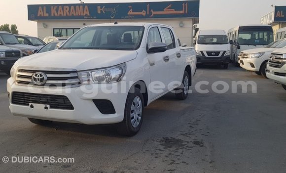 Acheter Import Voiture Toyota Hilux Blanc à Import - Dubai, Conakry Acheter Import Voiture Toyota Hilux Blanc à Import - Dubai, Conakry