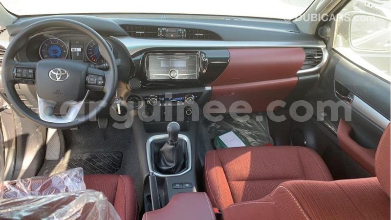 Big with watermark toyota hilux conakry import dubai 5099