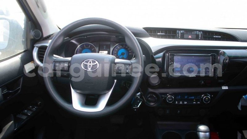 Big with watermark toyota hilux conakry import dubai 5104