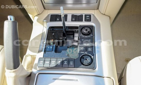 Buy Import Toyota Land Cruiser White Car in Import - Dubai in Conakry Buy Import Toyota Land Cruiser White Car in Import - Dubai in Conakry