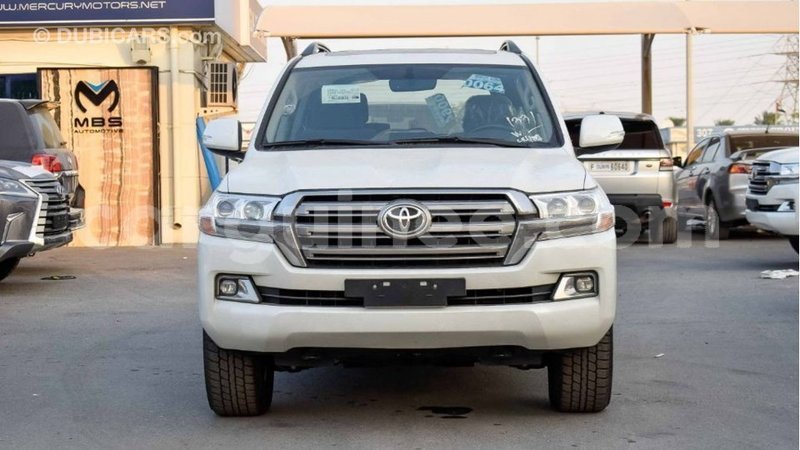 Big with watermark toyota land cruiser conakry import dubai 5108