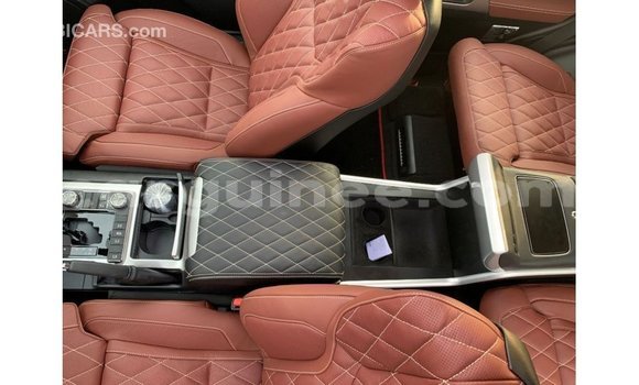 Buy Import Toyota Land Cruiser Black Car in Import - Dubai in Conakry Buy Import Toyota Land Cruiser Black Car in Import - Dubai in Conakry