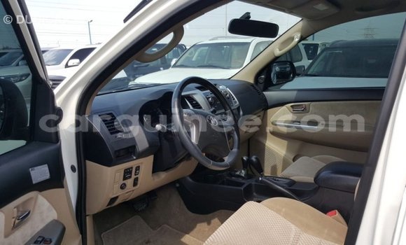 Buy Import Toyota Fortuner White Car in Import - Dubai in Conakry Buy Import Toyota Fortuner White Car in Import - Dubai in Conakry