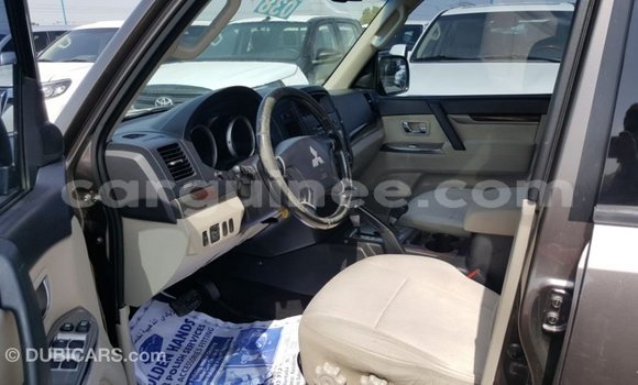Buy Import Mitsubishi Pajero Brown Car in Import - Dubai in Conakry Buy Import Mitsubishi Pajero Brown Car in Import - Dubai in Conakry