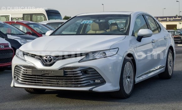 Buy Import Toyota Camry White Car in Import - Dubai in Conakry Buy Import Toyota Camry White Car in Import - Dubai in Conakry