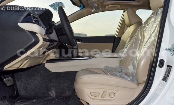 Buy Import Toyota Camry White Car in Import - Dubai in Conakry Buy Import Toyota Camry White Car in Import - Dubai in Conakry