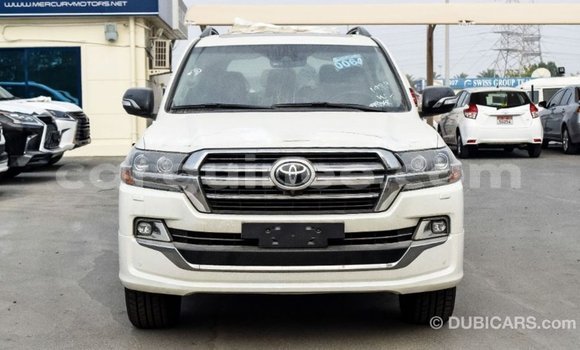 Buy Import Toyota Land Cruiser White Car in Import - Dubai in Conakry Buy Import Toyota Land Cruiser White Car in Import - Dubai in Conakry