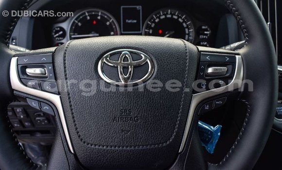 Buy Import Toyota Land Cruiser White Car in Import - Dubai in Conakry Buy Import Toyota Land Cruiser White Car in Import - Dubai in Conakry
