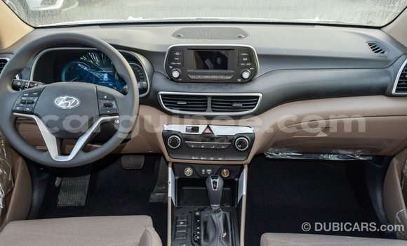 Buy Import Hyundai Tucson White Car in Import - Dubai in Conakry Buy Import Hyundai Tucson White Car in Import - Dubai in Conakry