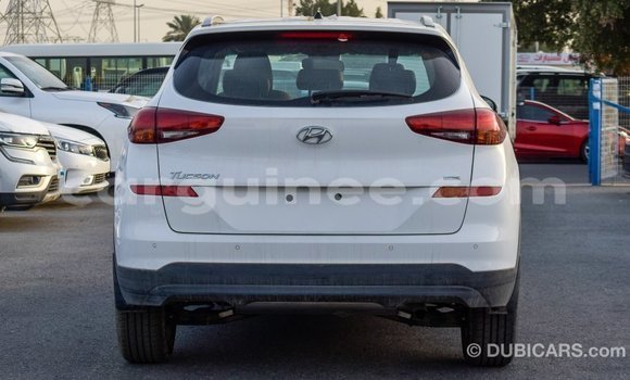Buy Import Hyundai Tucson White Car in Import - Dubai in Conakry Buy Import Hyundai Tucson White Car in Import - Dubai in Conakry