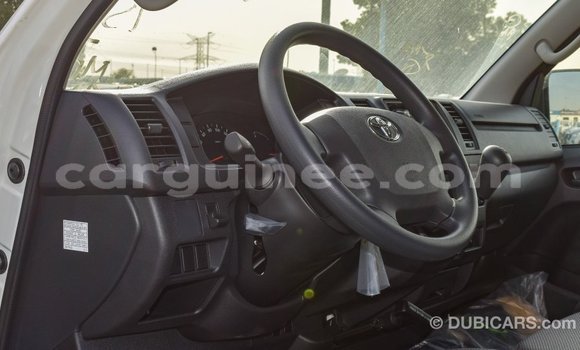 Buy Import Toyota Hiace White Car in Import - Dubai in Conakry Buy Import Toyota Hiace White Car in Import - Dubai in Conakry