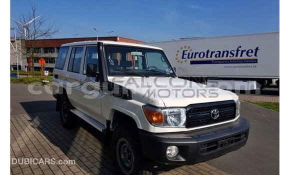 Buy Import Toyota Land Cruiser White Car in Import - Dubai in Conakry Buy Import Toyota Land Cruiser White Car in Import - Dubai in Conakry