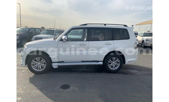Buy Import Mitsubishi Pajero White Car in Import - Dubai in Conakry Buy Import Mitsubishi Pajero White Car in Import - Dubai in Conakry