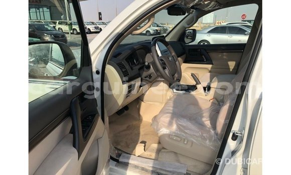 Buy Import Toyota Land Cruiser White Car in Import - Dubai in Conakry Buy Import Toyota Land Cruiser White Car in Import - Dubai in Conakry