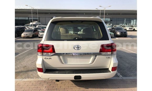 Buy Import Toyota Land Cruiser White Car in Import - Dubai in Conakry Buy Import Toyota Land Cruiser White Car in Import - Dubai in Conakry
