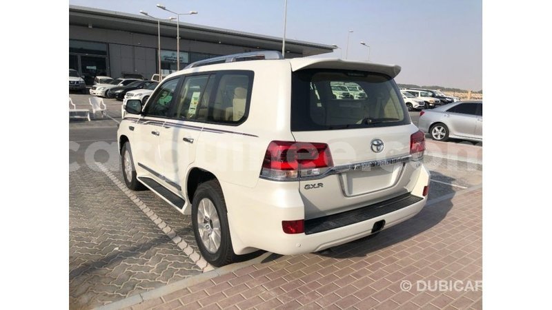 Big with watermark toyota land cruiser conakry import dubai 5132