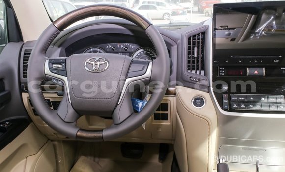 Buy Import Toyota Land Cruiser White Car in Import - Dubai in Conakry Buy Import Toyota Land Cruiser White Car in Import - Dubai in Conakry