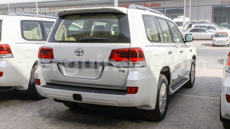 Big with watermark toyota land cruiser conakry import dubai 5144