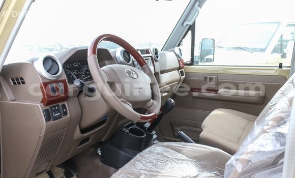 Buy Import Toyota Land Cruiser Beige Car in Import - Dubai in Conakry Buy Import Toyota Land Cruiser Beige Car in Import - Dubai in Conakry