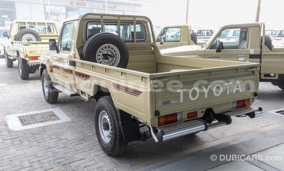 Buy Import Toyota Land Cruiser Beige Car in Import - Dubai in Conakry Buy Import Toyota Land Cruiser Beige Car in Import - Dubai in Conakry