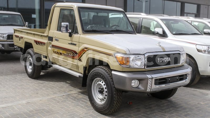 Big with watermark toyota land cruiser conakry import dubai 5146