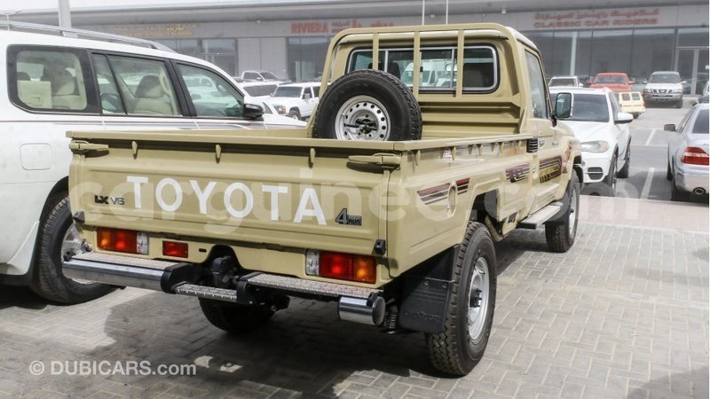 Big with watermark toyota land cruiser conakry import dubai 5146