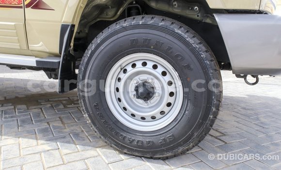 Acheter Import Voiture Toyota Land Cruiser Beige à Import - Dubai, Conakry Acheter Import Voiture Toyota Land Cruiser Beige à Import - Dubai, Conakry