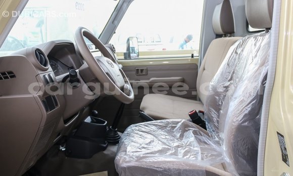 Buy Import Toyota Land Cruiser Beige Car in Import - Dubai in Conakry Buy Import Toyota Land Cruiser Beige Car in Import - Dubai in Conakry
