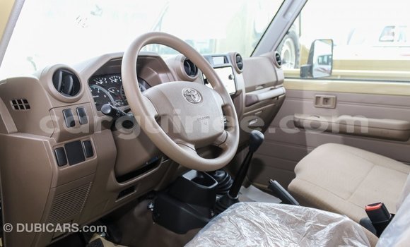 Buy Import Toyota Land Cruiser Beige Car in Import - Dubai in Conakry Buy Import Toyota Land Cruiser Beige Car in Import - Dubai in Conakry