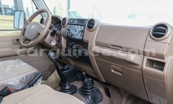 Buy Import Toyota Land Cruiser Beige Car in Import - Dubai in Conakry Buy Import Toyota Land Cruiser Beige Car in Import - Dubai in Conakry