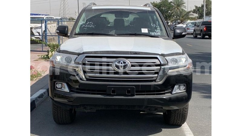 Big with watermark toyota land cruiser conakry import dubai 5160