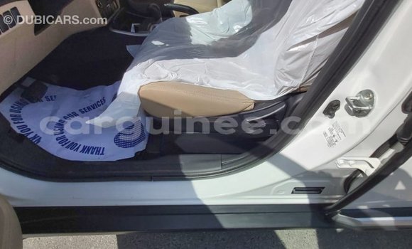 Buy Import Mitsubishi Outlander White Car in Import - Dubai in Conakry Buy Import Mitsubishi Outlander White Car in Import - Dubai in Conakry