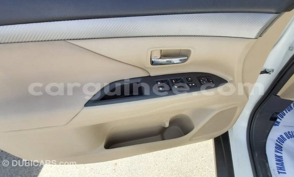 Buy Import Mitsubishi Outlander White Car in Import - Dubai in Conakry Buy Import Mitsubishi Outlander White Car in Import - Dubai in Conakry
