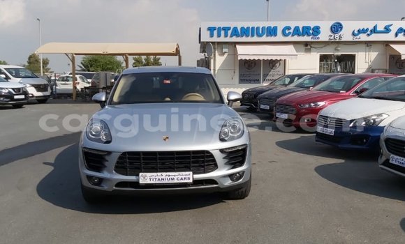 Acheter Import Voiture Porsche Macan Autre à Import - Dubai, Conakry