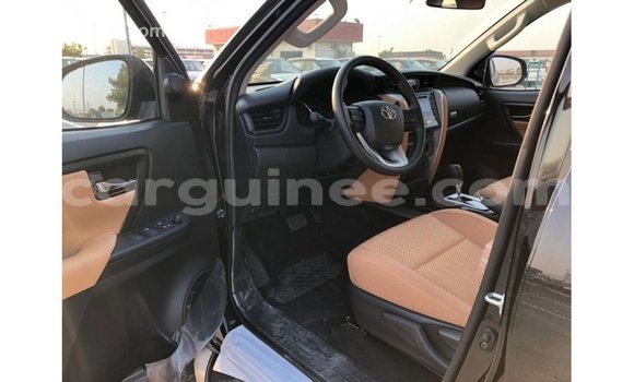 Acheter Import Voiture Toyota Fortuner Noir à Import - Dubai, Conakry Acheter Import Voiture Toyota Fortuner Noir à Import - Dubai, Conakry