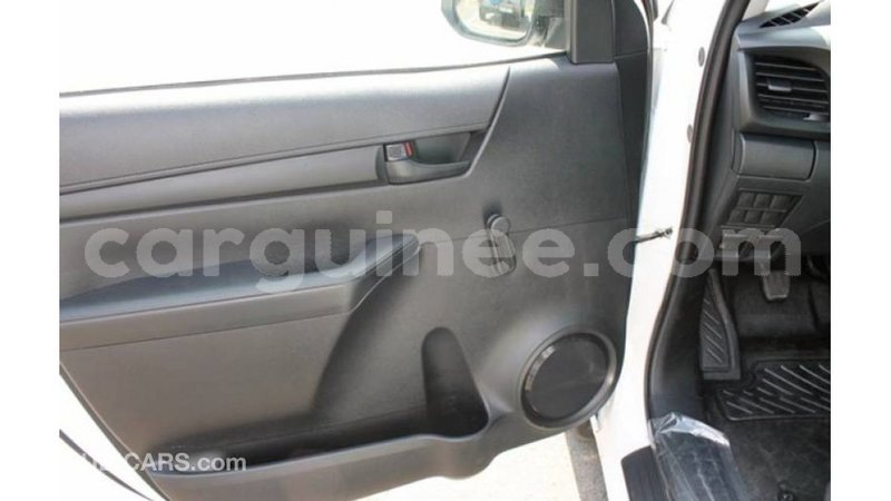 Big with watermark toyota hilux conakry import dubai 5184