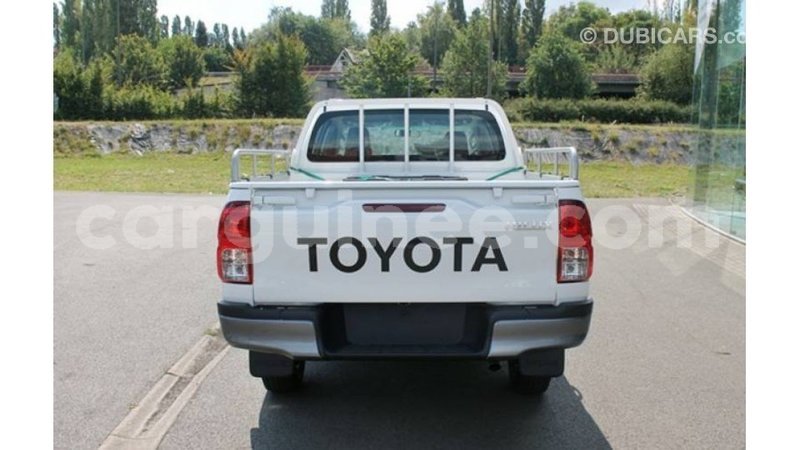 Big with watermark toyota hilux conakry import dubai 5184