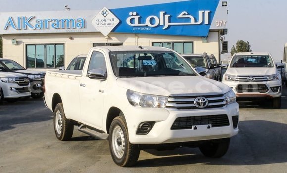 Acheter Import Voiture Toyota Hilux Blanc à Import - Dubai, Conakry Acheter Import Voiture Toyota Hilux Blanc à Import - Dubai, Conakry