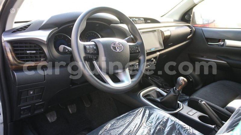 Big with watermark toyota hilux conakry import dubai 5191