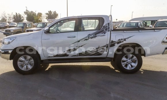 Buy Import Toyota Hilux White Car in Import - Dubai in Conakry Buy Import Toyota Hilux White Car in Import - Dubai in Conakry