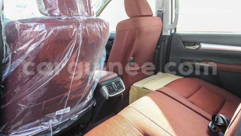 Big with watermark toyota hilux conakry import dubai 5195