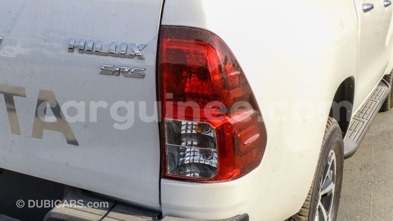 Big with watermark toyota hilux conakry import dubai 5195