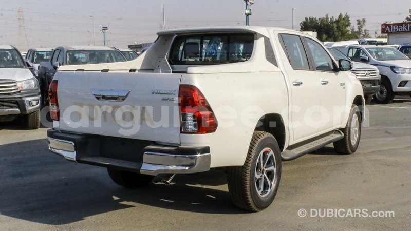 Big with watermark toyota hilux conakry import dubai 5195