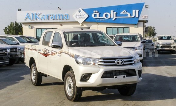 Medium with watermark toyota hilux conakry import dubai 5198